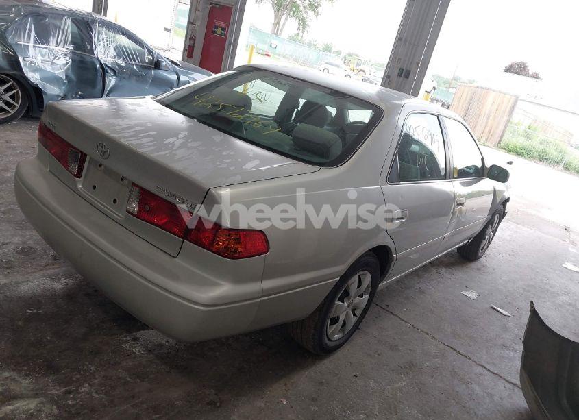 Photo 4 of 2001 Toyota Camry CE (VIN 4T1BG22K01U846262)