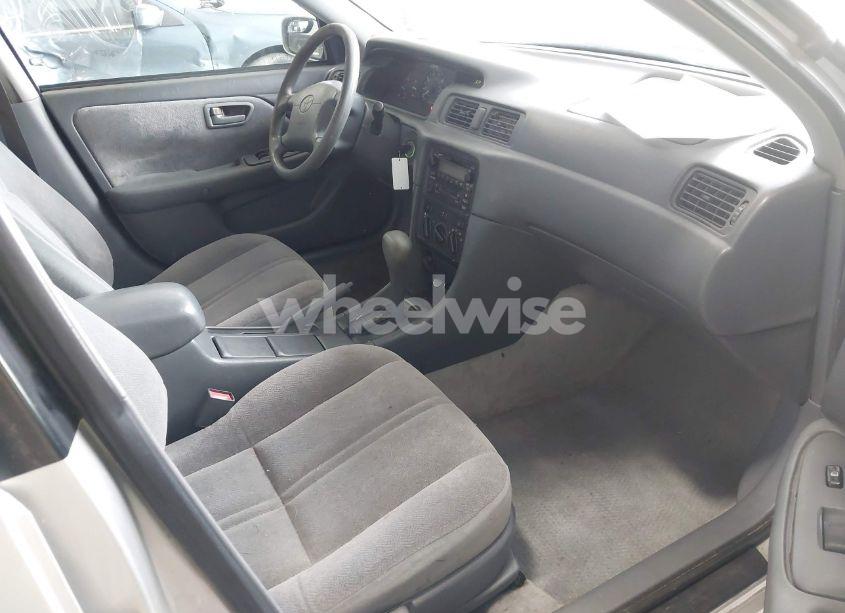 Photo 5 of 2001 Toyota Camry CE (VIN 4T1BG22K01U846262)