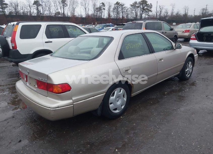 Photo 4 of 2001 Toyota Camry CE (VIN 4T1BG22K01U847704)