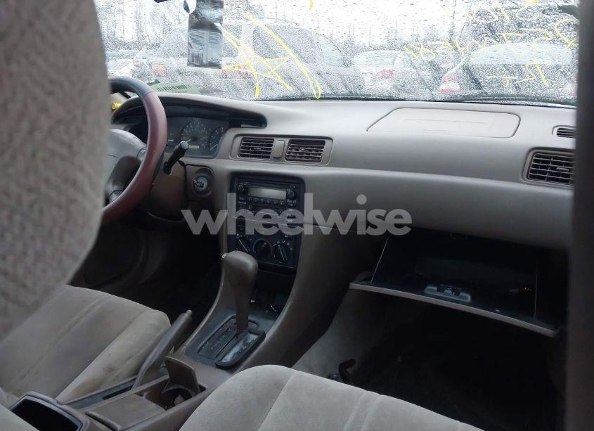 Photo 5 of 2001 Toyota Camry CE (VIN 4T1BG22K01U847704)