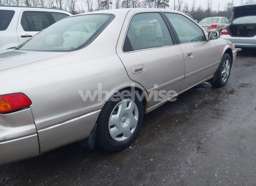 Photo 6 of 2001 Toyota Camry CE (VIN 4T1BG22K01U847704)