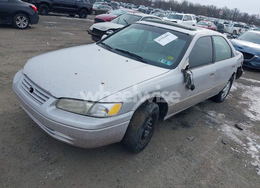 Photo 2 of 1997 Toyota Camry XLE (VIN 4T1BG22K0VU131987)