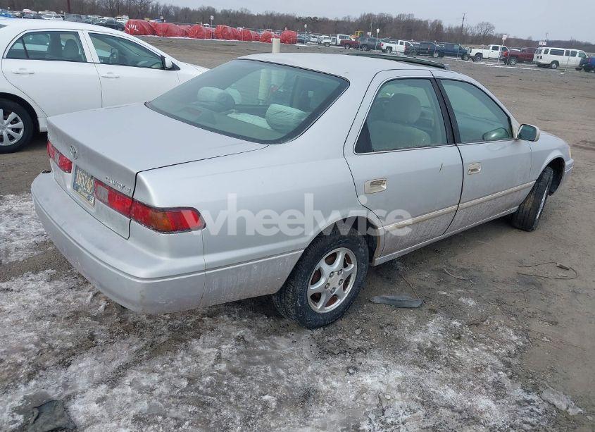 Photo 4 of 1997 Toyota Camry XLE (VIN 4T1BG22K0VU131987)