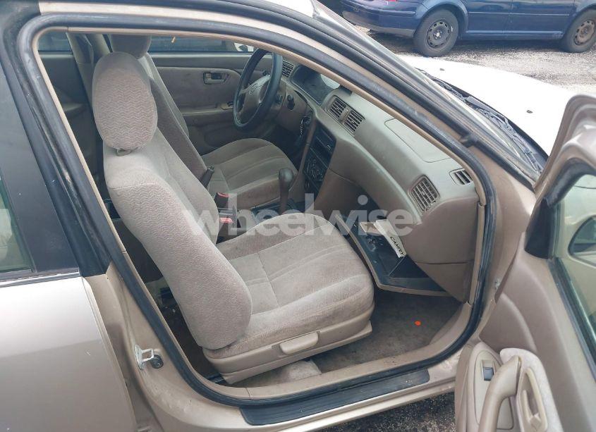 Photo 5 of 1997 Toyota Camry LE (VIN 4T1BG22K0VU805622)