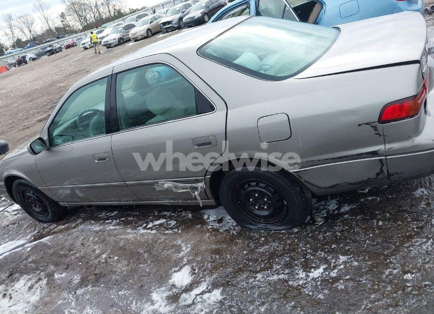 Photo 14 of 1998 Toyota Camry LE (VIN 4T1BG22K0WU295418)