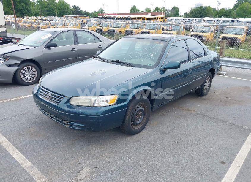 Photo 2 of 1998 Toyota Camry LE (VIN 4T1BG22K0WU372241)