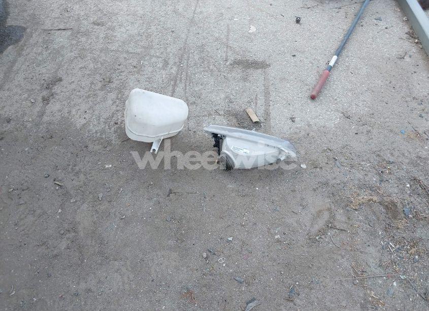 Photo 12 of 1998 Toyota Camry LE (VIN 4T1BG22K0WU861223)