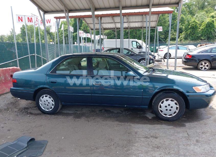 Photo 14 of 1998 Toyota Camry LE (VIN 4T1BG22K0WU861223)
