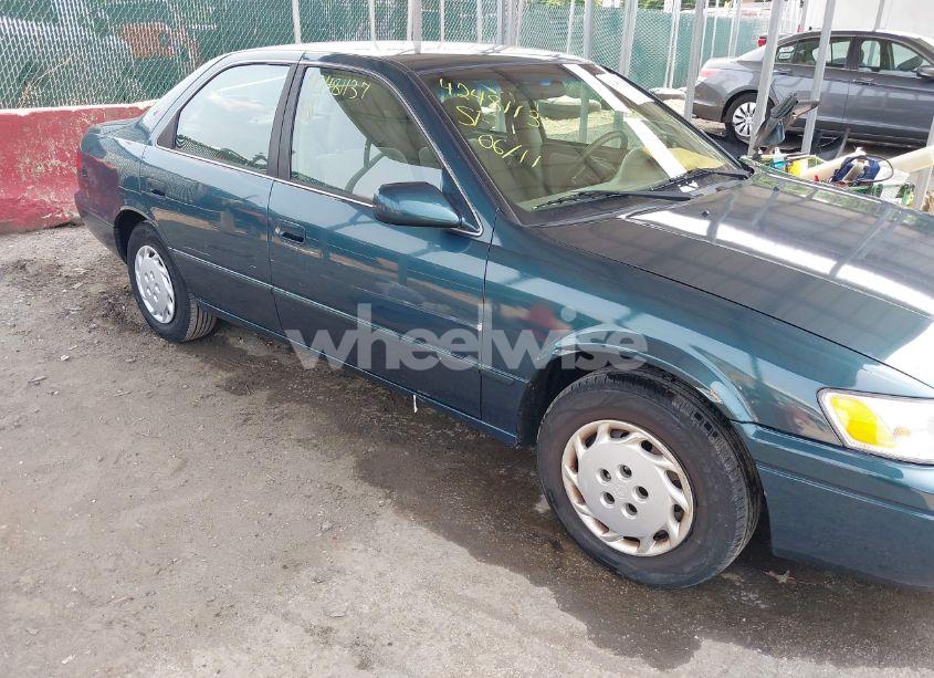 Photo 19 of 1998 Toyota Camry LE (VIN 4T1BG22K0WU861223)
