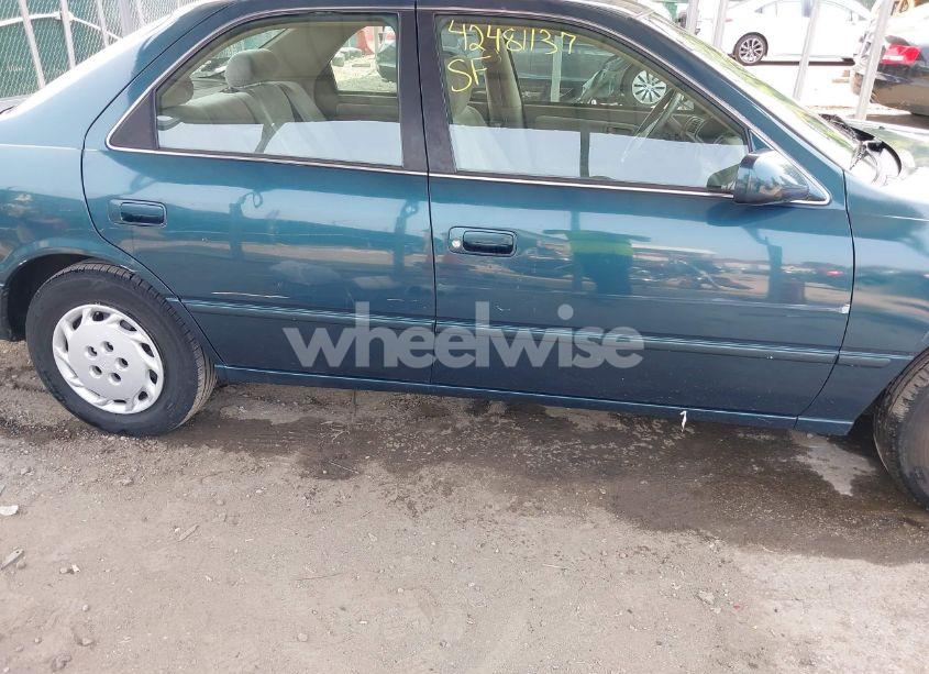 Photo 20 of 1998 Toyota Camry LE (VIN 4T1BG22K0WU861223)