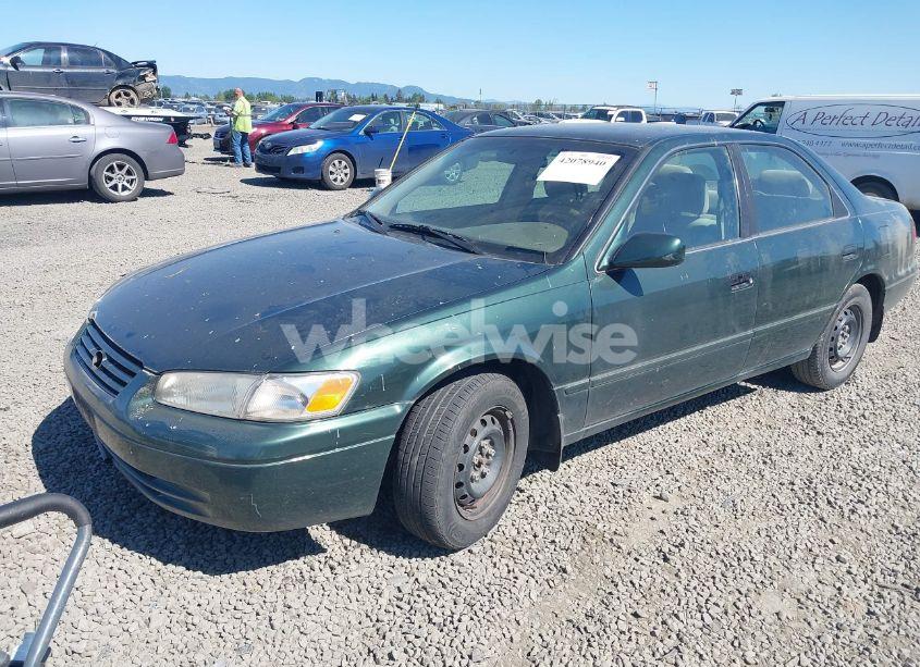 Photo 2 of 1999 Toyota Camry CE (VIN 4T1BG22K0XU444556)