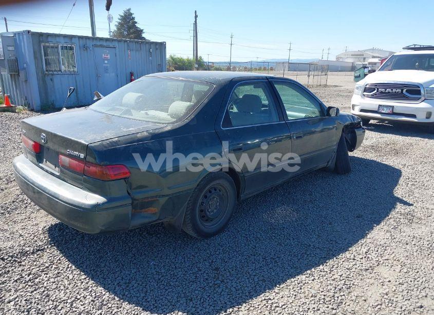 Photo 4 of 1999 Toyota Camry CE (VIN 4T1BG22K0XU444556)