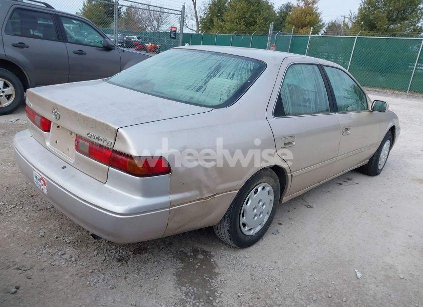 Photo 4 of 1999 Toyota Camry LE (VIN 4T1BG22K0XU519627)