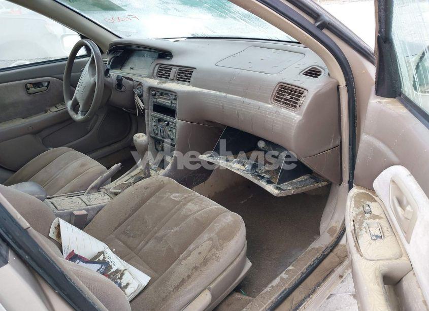 Photo 5 of 1999 Toyota Camry LE (VIN 4T1BG22K0XU519627)