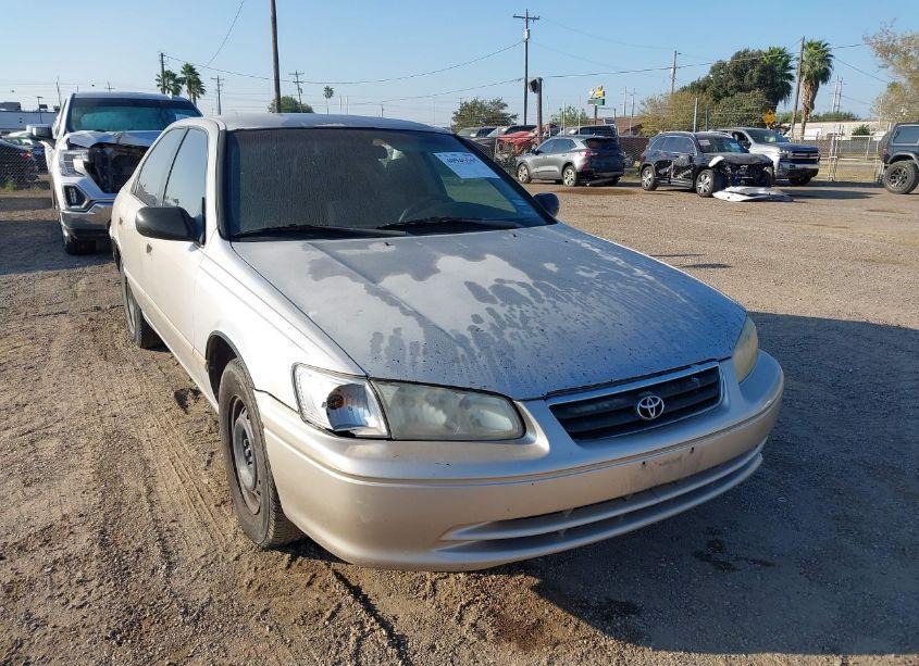2000 Toyota Camry CE (VIN 4T1BG22K0YU624041) main photo