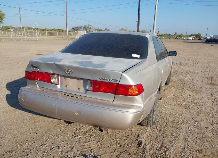 Photo 4 of 2000 Toyota Camry CE (VIN 4T1BG22K0YU624041)