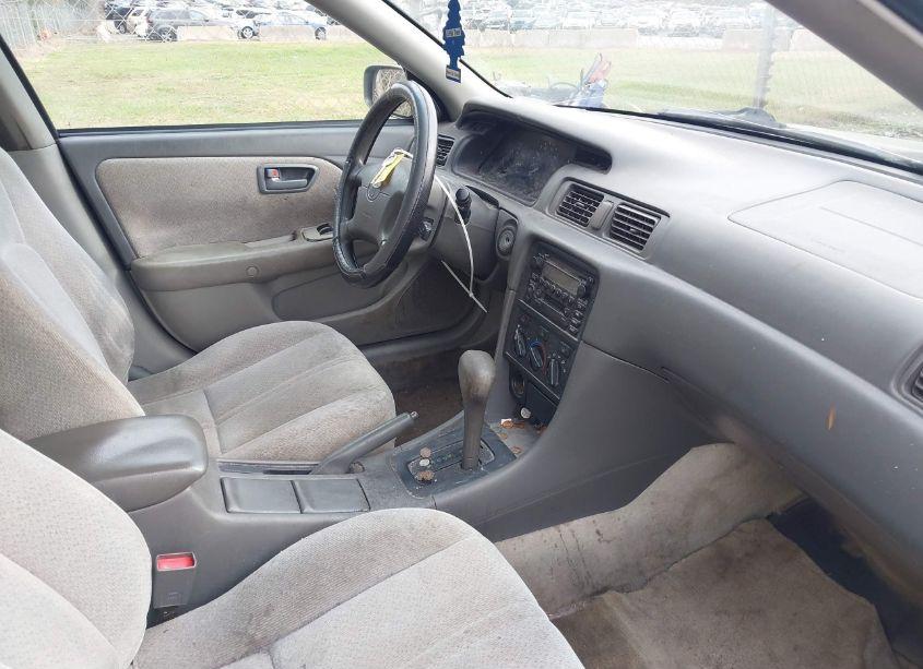 Photo 5 of 2000 Toyota Camry LE (VIN 4T1BG22K0YU658111)
