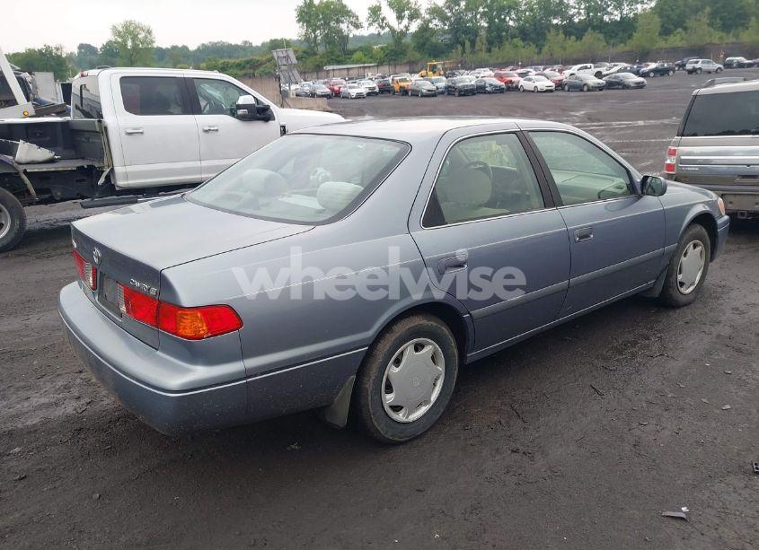 Photo 4 of 2000 Toyota Camry CE (VIN 4T1BG22K0YU671327)