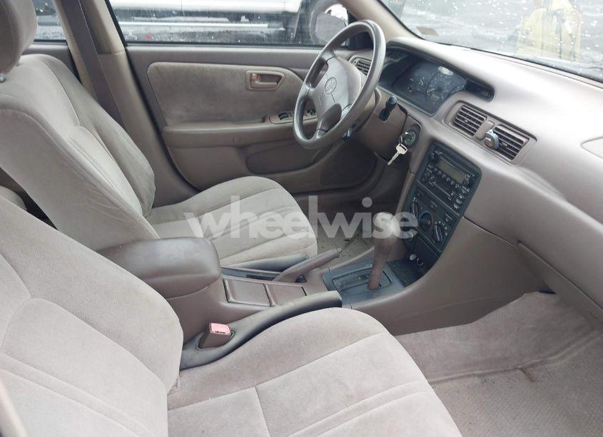 Photo 5 of 2000 Toyota Camry CE (VIN 4T1BG22K0YU671327)