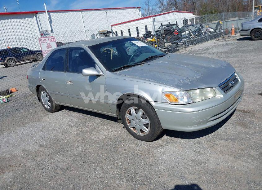 2000 Toyota Camry CE/LE/XLE (VIN 4T1BG22K0YU708974) main photo