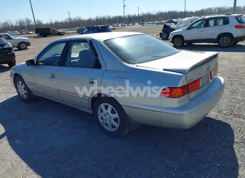 Photo 3 of 2000 Toyota Camry CE/LE/XLE (VIN 4T1BG22K0YU708974)
