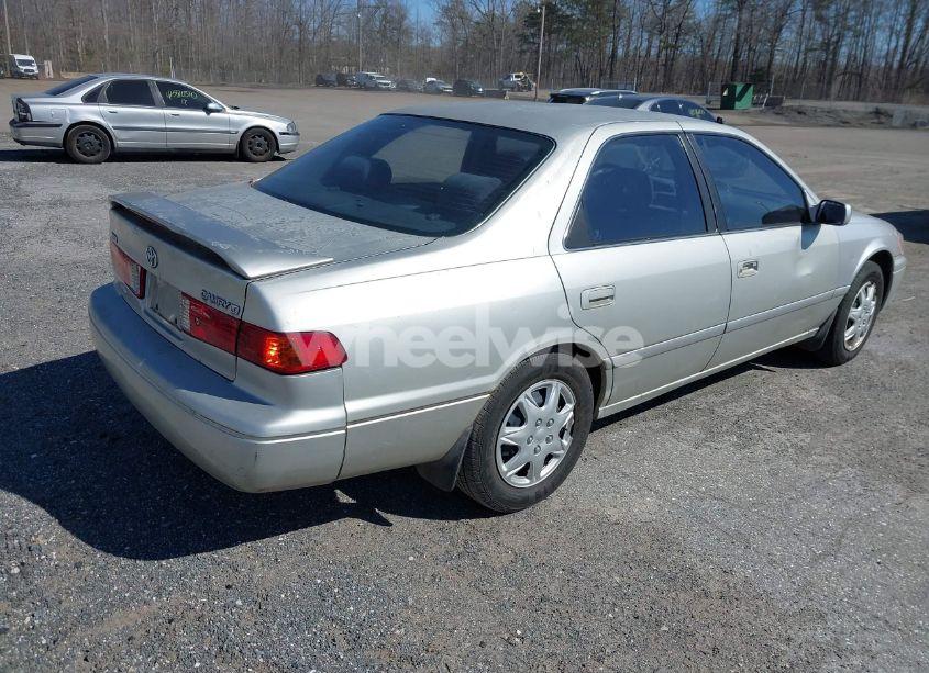 Photo 4 of 2000 Toyota Camry CE/LE/XLE (VIN 4T1BG22K0YU708974)