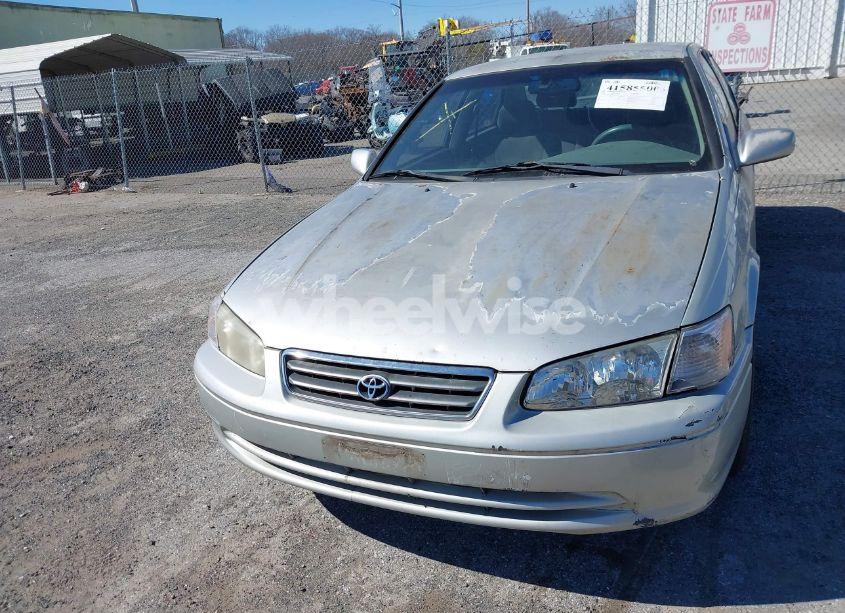 Photo 6 of 2000 Toyota Camry CE/LE/XLE (VIN 4T1BG22K0YU708974)