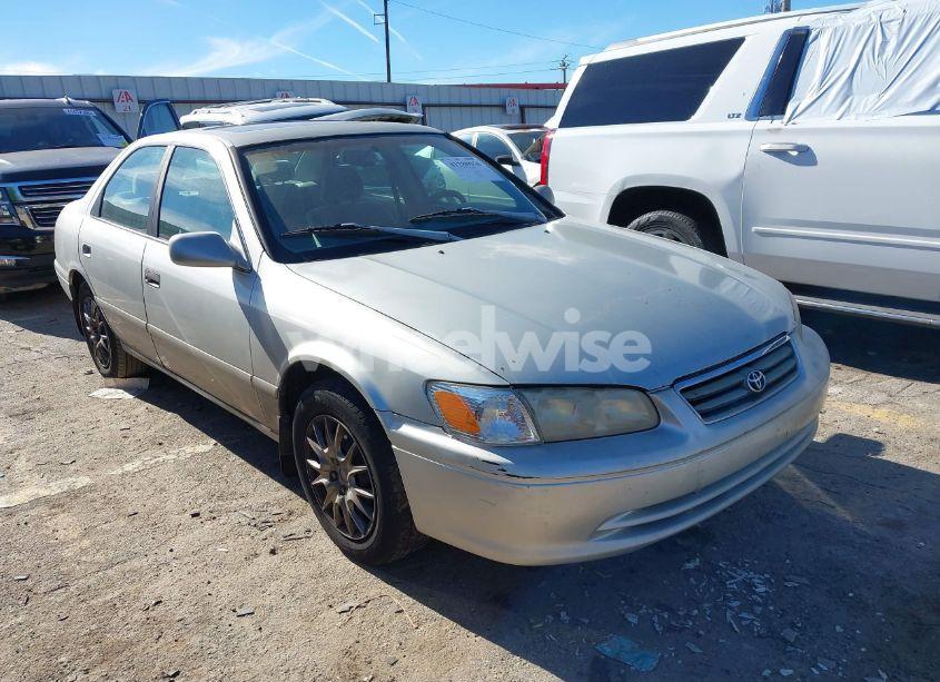 2000 Toyota Camry LE (VIN 4T1BG22K0YU713074) main photo