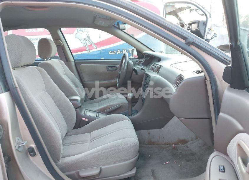 Photo 5 of 2000 Toyota Camry LE (VIN 4T1BG22K0YU740114)