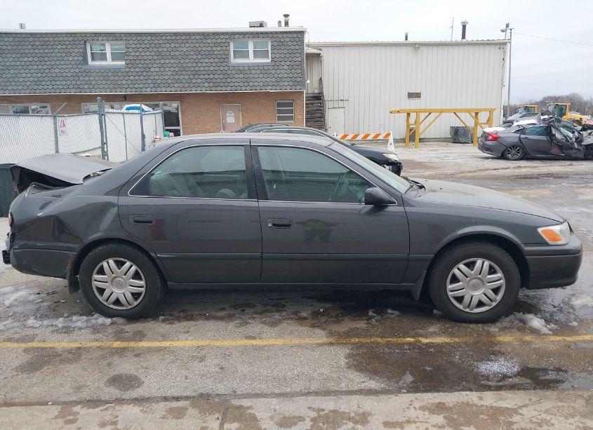 Photo 13 of 2000 Toyota Camry LE (VIN 4T1BG22K0YU753414)