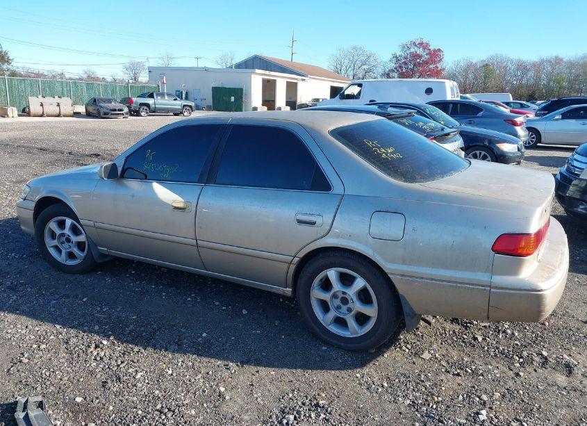 Photo 3 of 2000 Toyota Camry LE (VIN 4T1BG22K0YU757124)
