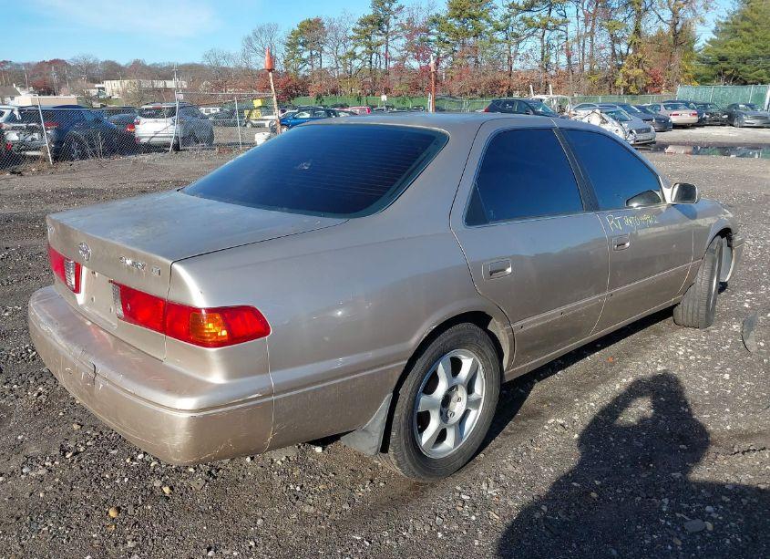 Photo 4 of 2000 Toyota Camry LE (VIN 4T1BG22K0YU757124)