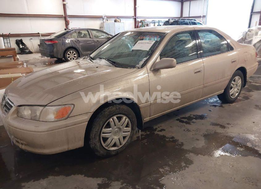 Photo 2 of 2000 Toyota Camry LE (VIN 4T1BG22K0YU931287)
