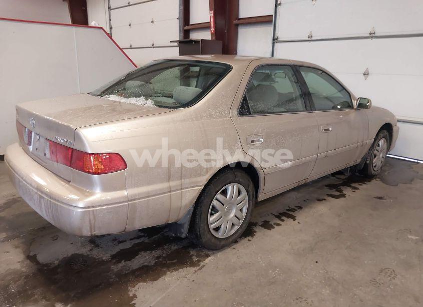 Photo 4 of 2000 Toyota Camry LE (VIN 4T1BG22K0YU931287)