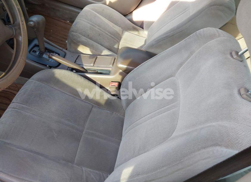 Photo 14 of 2000 Toyota Camry CE (VIN 4T1BG22K0YU997919)