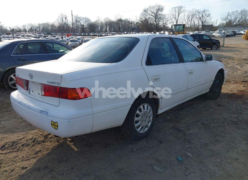 Photo 4 of 2000 Toyota Camry CE (VIN 4T1BG22K0YU997919)