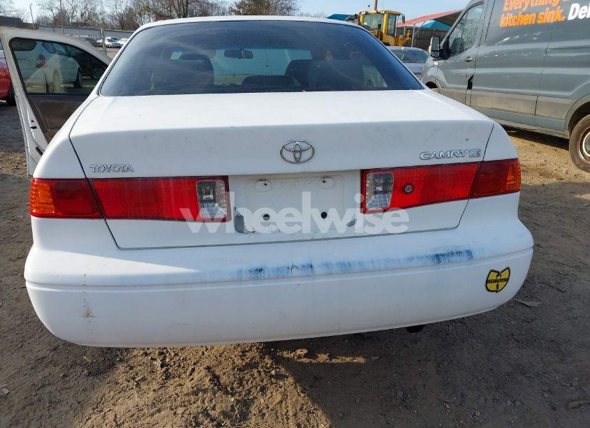 Photo 6 of 2000 Toyota Camry CE (VIN 4T1BG22K0YU997919)