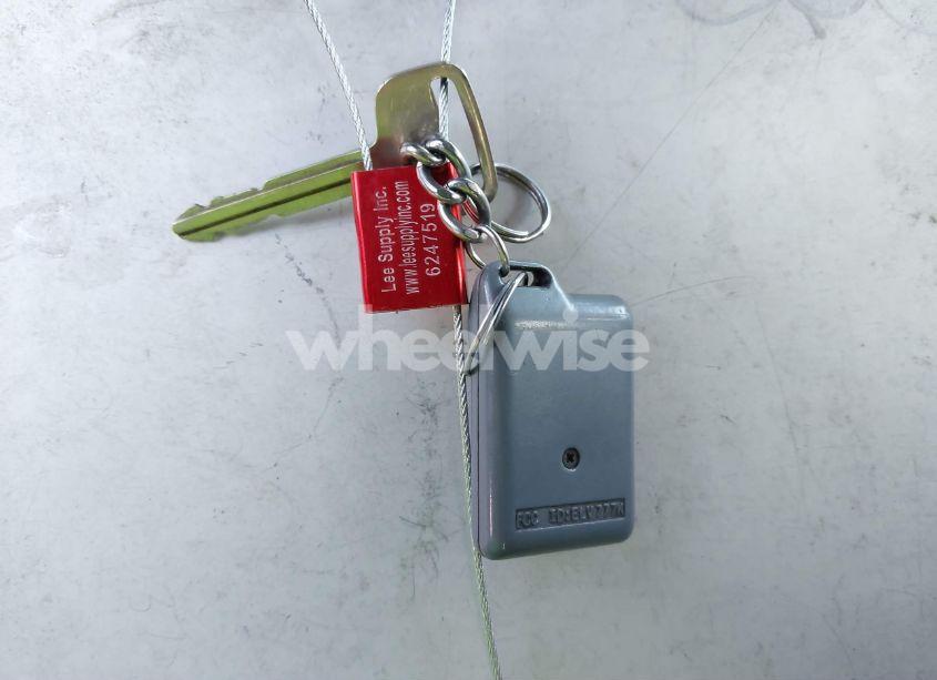 Photo 11 of 2001 Toyota Camry CE (VIN 4T1BG22K11U027499)