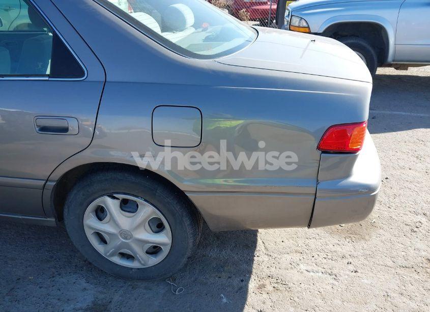 Photo 6 of 2001 Toyota Camry CE (VIN 4T1BG22K11U027499)