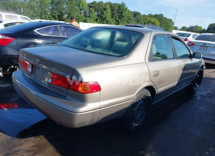 Photo 4 of 2001 Toyota Camry LE (VIN 4T1BG22K11U042875)