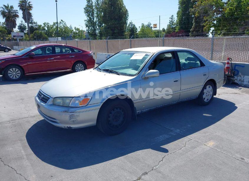 Photo 2 of 2001 Toyota Camry LE (VIN 4T1BG22K11U798576)