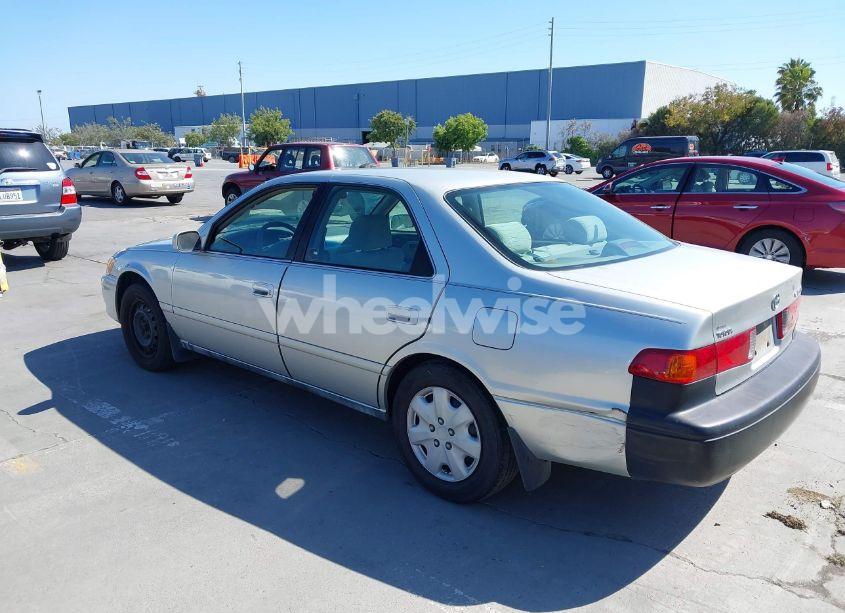 Photo 3 of 2001 Toyota Camry LE (VIN 4T1BG22K11U798576)