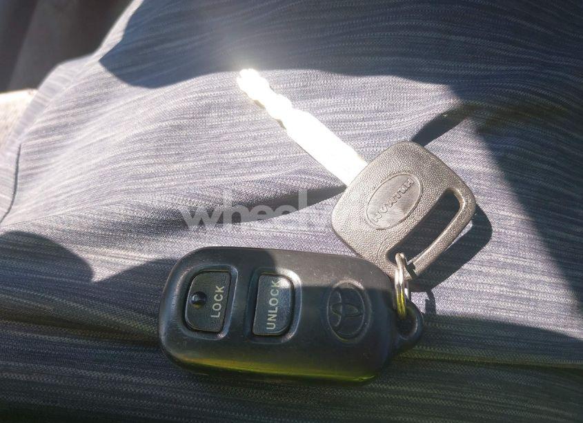 Photo 11 of 2001 Toyota Camry LE (VIN 4T1BG22K11U805882)