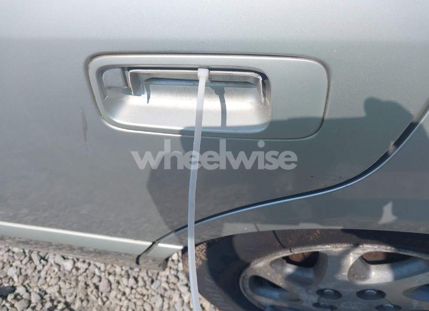 Photo 15 of 2001 Toyota Camry LE (VIN 4T1BG22K11U805882)