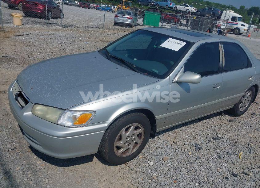 Photo 2 of 2001 Toyota Camry LE (VIN 4T1BG22K11U805882)
