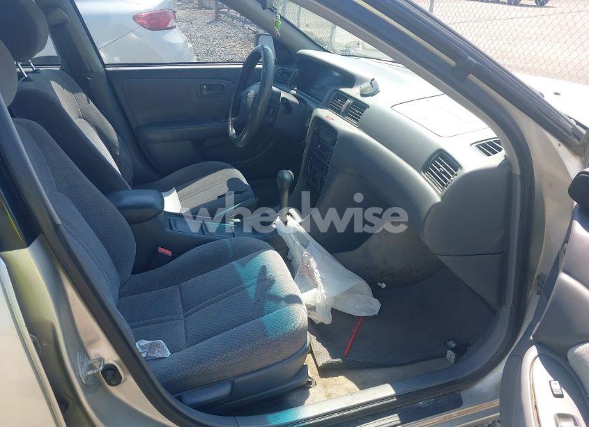 Photo 5 of 2001 Toyota Camry LE (VIN 4T1BG22K11U805882)