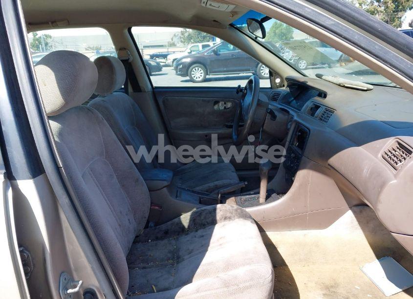 Photo 5 of 1997 Toyota Camry LE (VIN 4T1BG22K1VU130346)