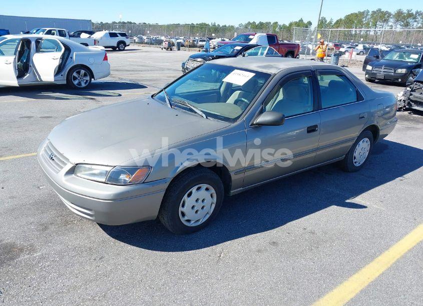 Photo 2 of 1997 Toyota Camry LE (VIN 4T1BG22K1VU139564)