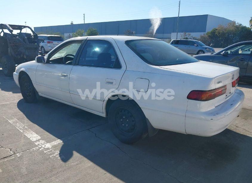 Photo 3 of 1997 Toyota Camry LE (VIN 4T1BG22K1VU775420)