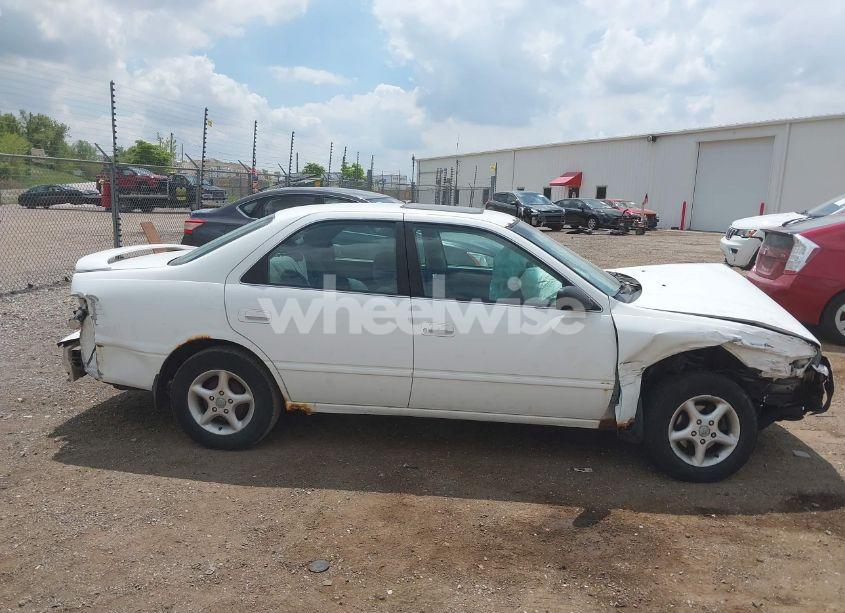 Photo 13 of 1997 Toyota Camry LE (VIN 4T1BG22K1VU782626)